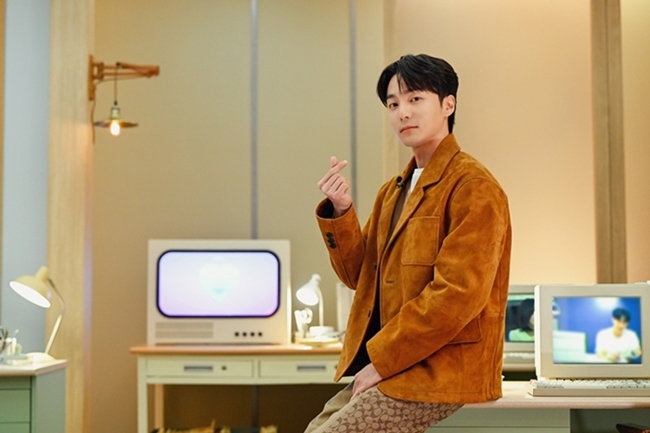 ‘하트시그널5’ 윤종신·이상민·김이나·로이킴·츠키, 14일 첫 방송 확정!… “대혼돈 로맨스”