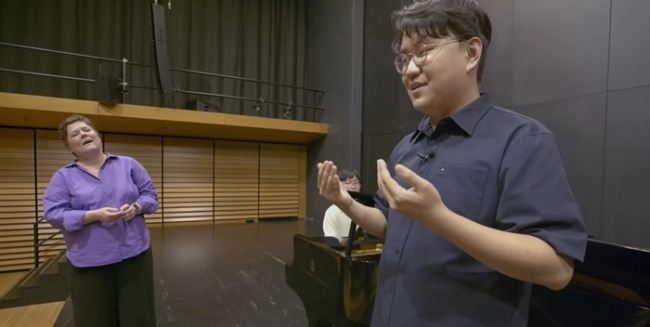 다큐온 360회 장애인 성악가 윤용준·강유경, 독일 음악 여행기 공개