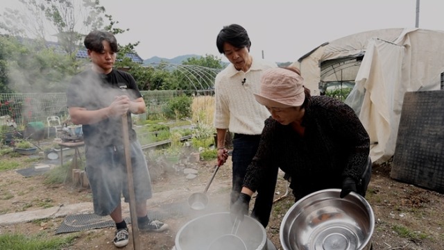 섬진강의 초여름을 깨우는 검은 보석, 재첩 – 전라남도 광양시 진월면