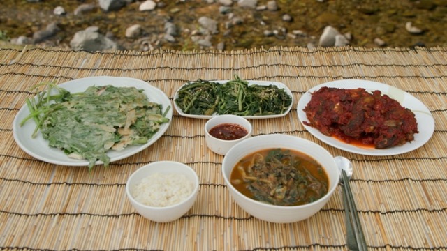 은하수 쏟아지는 맑은 계곡의 기운찬 여름 밥상 – 경상북도 영양군 수비면