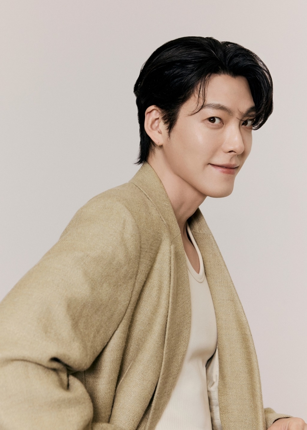 ‘기프트’ 김우빈, 야구 재능 알아보는 꼴찌 고교 야구부 감독 변신