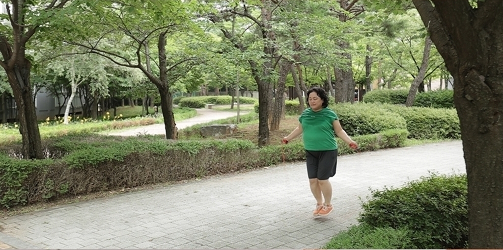 굶는 다이어트 뒤 영양결핍·탈모·뇌내출혈