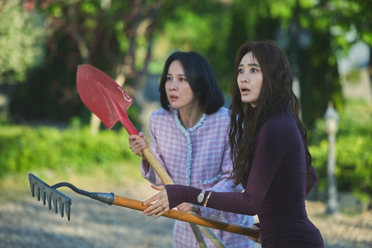 지금 불륜이 문제가 아닙니다 8화 김혜수·조여정, 뜻밖의 공조